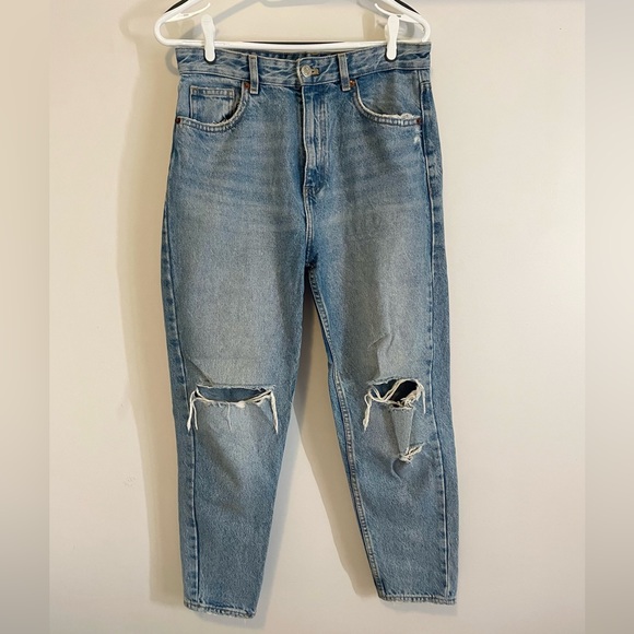 Zara Ripped Jeans - Picture 2 of 4